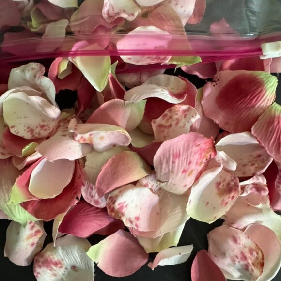 Beautiful Silk Blend Ivory and Pink Rose Petals, Weddings, Decorations, Events - Picture 3 of 3